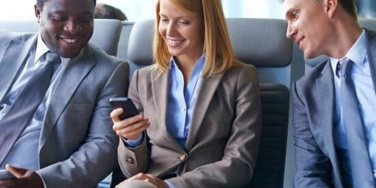 Ahhand.com: The Conductors of Careers